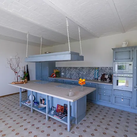 Barbera E Tulipani 3*