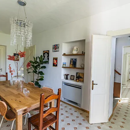 Barbera E Tulipani Bed & Breakfast Scandeluzza