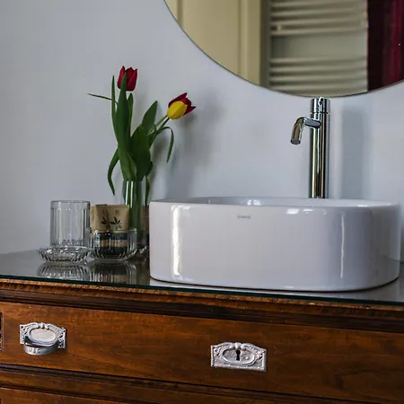 Barbera E Tulipani Bed & Breakfast Scandeluzza